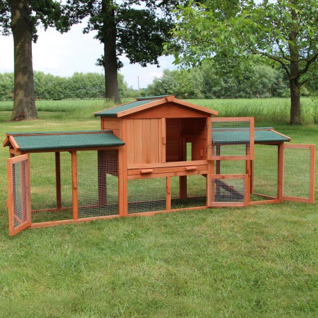 Dřevěná králíkárna s velkým výběhem, dřevo.